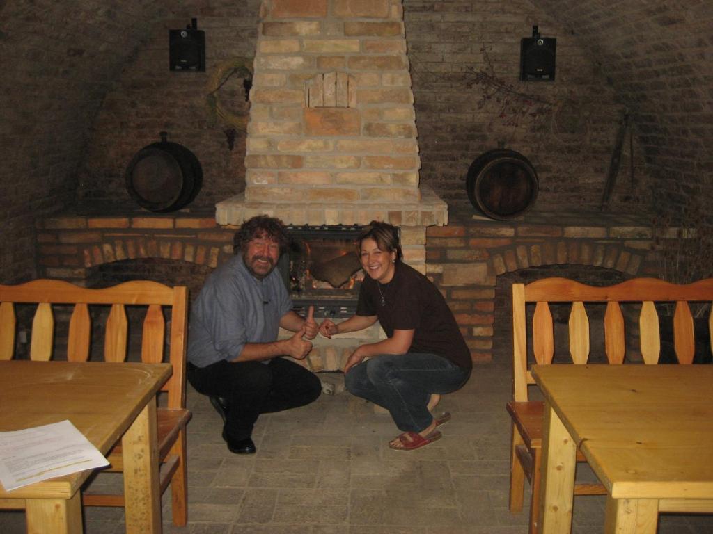 Herbenka Hotel Hustopece Bagian luar foto