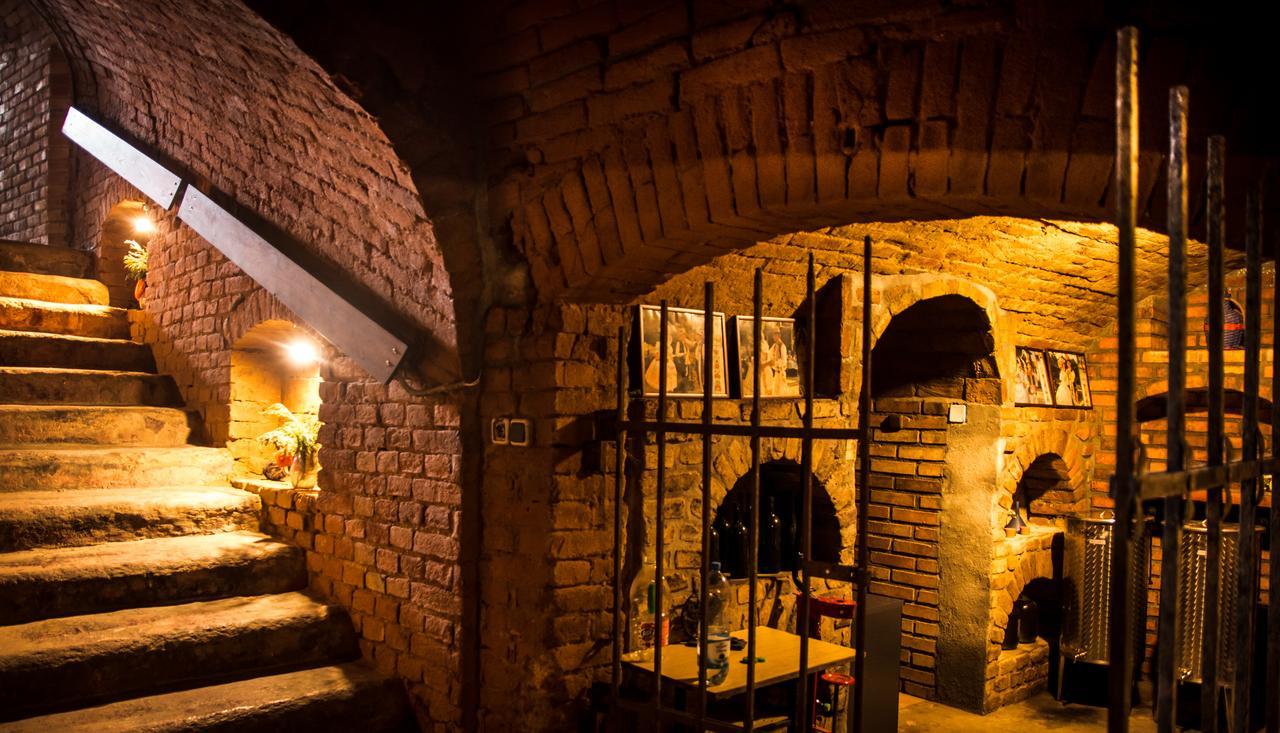 Herbenka Hotel Hustopece Bagian luar foto